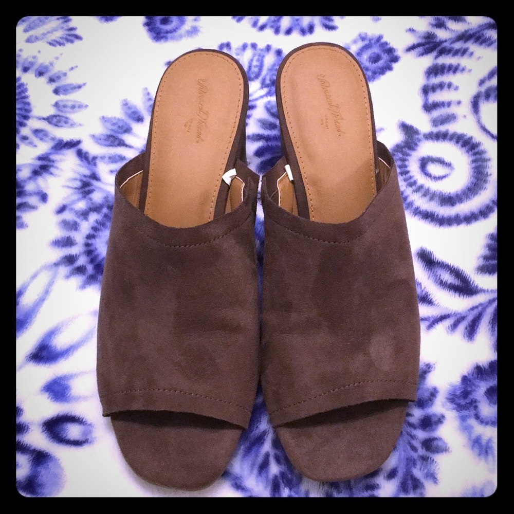 Velvet heel